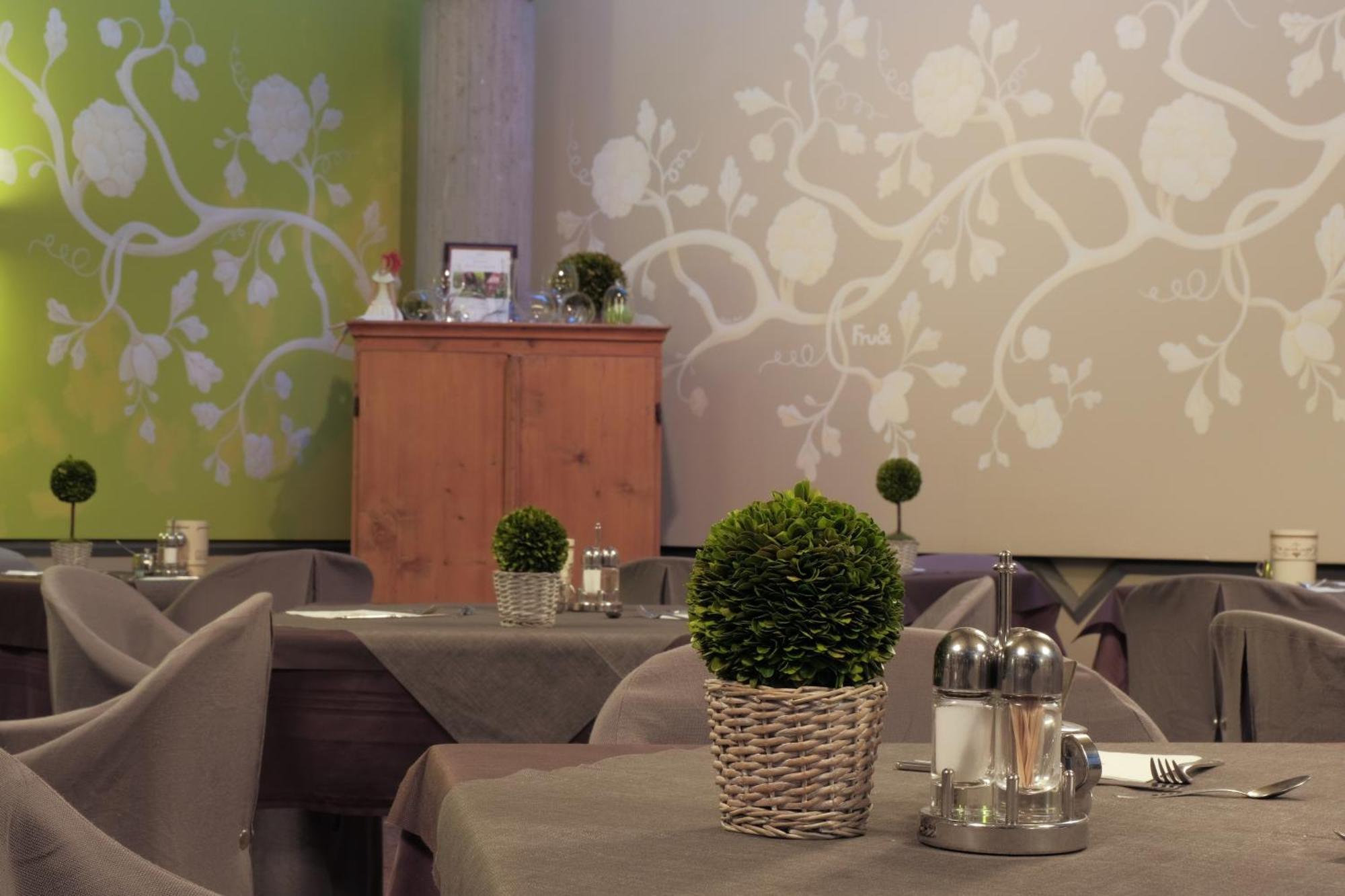 Hotel Liberty Levico Terme Esterno foto